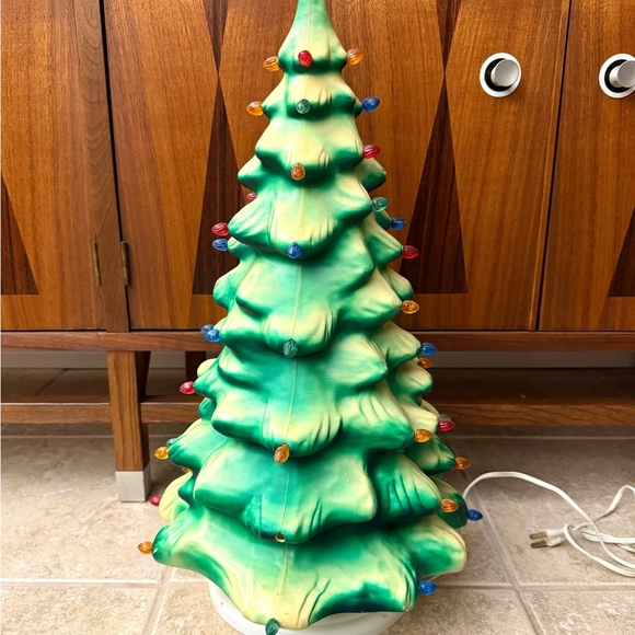 RESERVED FOR CAROL - Blow Mold Xmas Tree - Picture 1 of 1